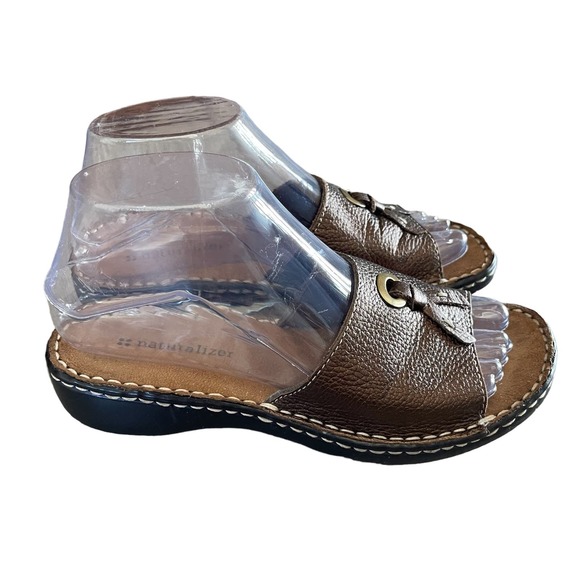 Naturalizer Women’s Brown Leather Slide Sandals Size 6 - Picture 4 of 10